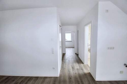Flur - 2 Zimmer Etagenwohnung in Langen