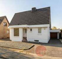 Platz für Familie, Homeoffice & Freizeit: Wohnhaus mit Wintergarten, Schwimmbad, Garage & Terrasse - Neumünster Tungendorf