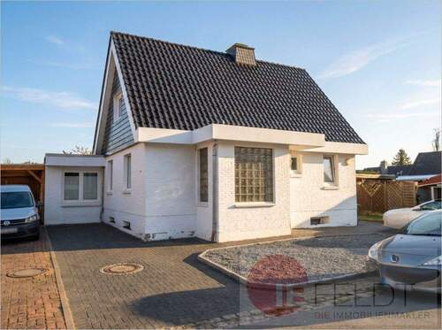 Außenansicht - 5 Zimmer Einfamilienhaus zum Kaufen in Neumünster