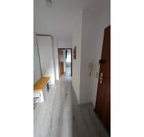 3ZKB schön geschnitten mit Hobbyraum, Terrasse und Gartenmitbenutzung in ausgezeichneter Lage - Edingen-Neckarhausen