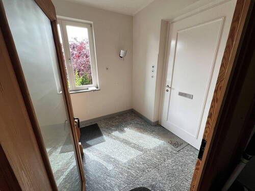 Treppenhaus / Haustür / Granit - 