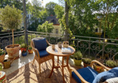 Balkoneinrichtung mit virtuellen Möbeln - Vermietete 6-Zimmer-Altbauwohnung im Waldstraßenviertel mit Balkon