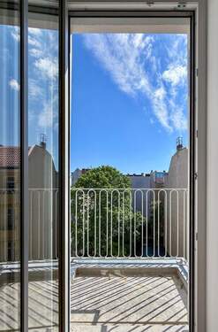 Balkon - Etagenwohnung mit 26,40 m² in Berlin zum Kaufen