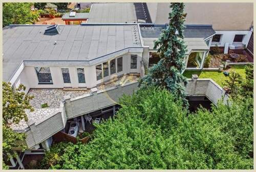 Terrassenbereich (OG) - 5 Zimmer Einfamilienhaus zum Kaufen in Berlin