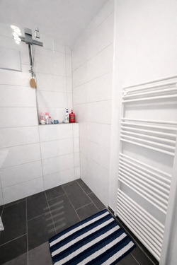 Badezimmer Ansicht 3 - 