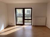 Wohnzimmer - 2 Zimmer Etagenwohnung in Zwickau