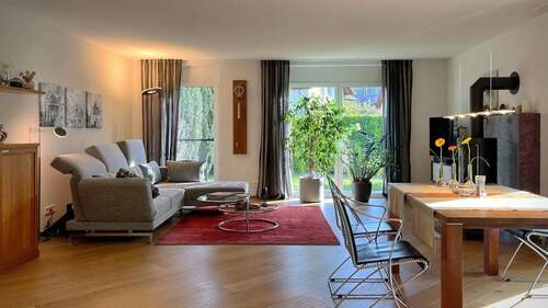 Der großzügige und lichtdurchflutete Wohnbereich bildet das Herzstück der Wohnung - 3 Zimmer Etagenwohnung zum Kaufen in Merdingen