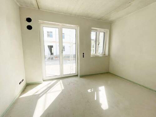 Zimmer_01.jpg - 3 Zimmer Terrassenwohnung zum Kaufen in Großmehring
