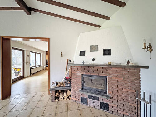 Kaminofen - Doppelhaushälfte mit 144,00 m&sup2; in Reutlingen / Orschelhagen zum Kaufen