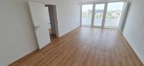 Wohnzimmer - 2 Zimmer Etagenwohnung in Köln