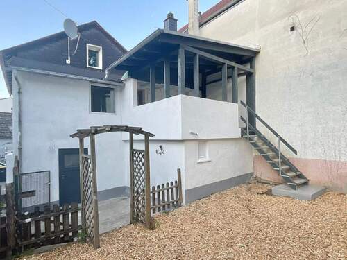 Rückseite, Blick auf Terrasse - 