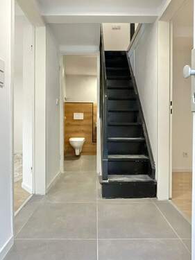 Eingangsbereich - 9 Zimmer Einfamilienhaus zum Kaufen in Rümmelsheim