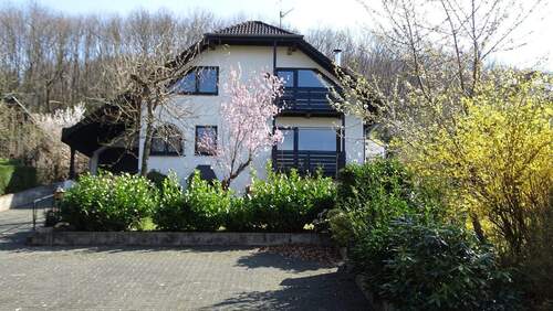 Ansicht von der Straße - 6 Zimmer Einfamilienhaus zum Kaufen in Rheinbreitbach