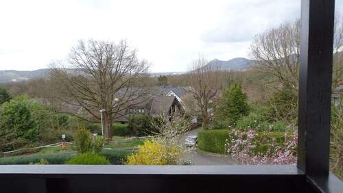 Blick aus dem Schlafzimmer - 6 Zimmer Einfamilienhaus in Rheinbreitbach