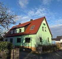 Doppelhaushälfte mit Doppelgarage und großzügigen Garten - Oberasbach Rehdorf