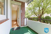Sonnige Loggia - Einziehen und wohlfühlen: Gepflegte 2-Zimmer-Wohnung mit Loggia und Garage
