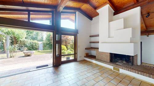 Wohnbereich mit Kamin - 7 Zimmer Einfamilienhaus in Ravensburg