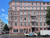 Hausansicht - 4 Zimmer Etagenwohnung zum Kaufen in Berlin