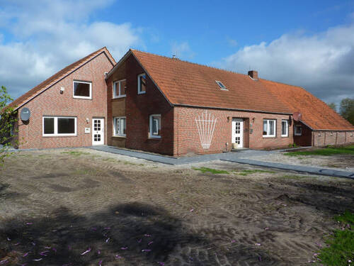 Hausansicht - 5 Zimmer Einfamilienhaus zur Miete in Wittmund