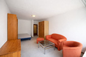 Zimmer mit aktueller Einrichtung - 1 Zimmer Etagenwohnung in Stuttgart