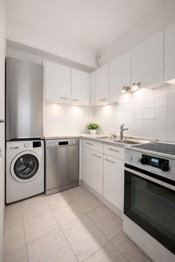 Küchenbeispiel nach Modernisierung (KI) - 