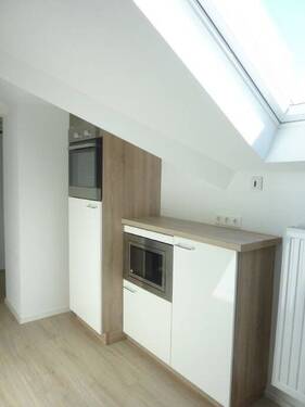 Die Einbauküche (rechte Seite) - 