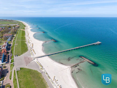 Schönberger Strand mit Seebrücke - 