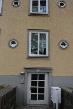 Hausansicht - *** bitte Oben klingeln *** - 245,00 EUR Kaltmiete, ca.  47,20 m² Wohnfläche