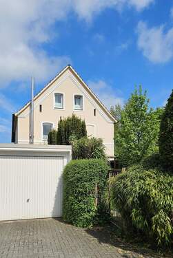 Garage 12a - 
