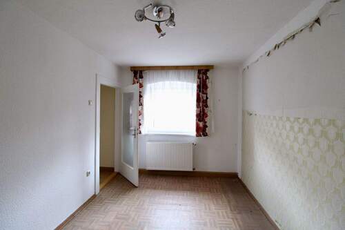 Arbeits- oder Kinderzimmer - 