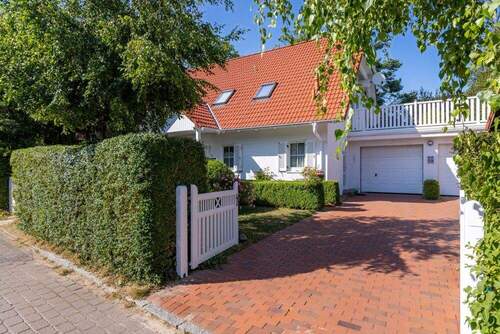 Hausansicht - 7 Zimmer Bungalow zum Kaufen in Glowe