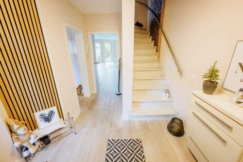 Eingangsbereich - 5 Zimmer Doppelhaushälfte in Bielefeld-Brackwede