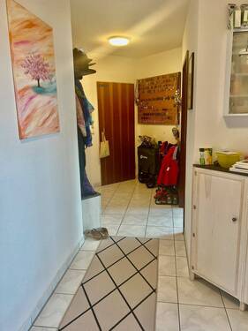 Freundlicher Empfang...!! - Etagenwohnung mit 77,70 m&sup2; in Neuss zum Kaufen