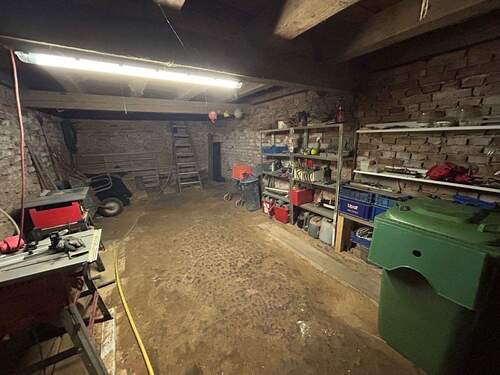 Scheune / Werkstatt ... hier ist Platz für Allerlei. - 