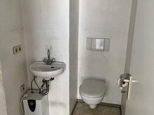 IMG_8406.jpg - 1 Zimmer Gewerbeobjekt (Büro, Produktion, Verkauf) zur Miete in Bad Kissingen