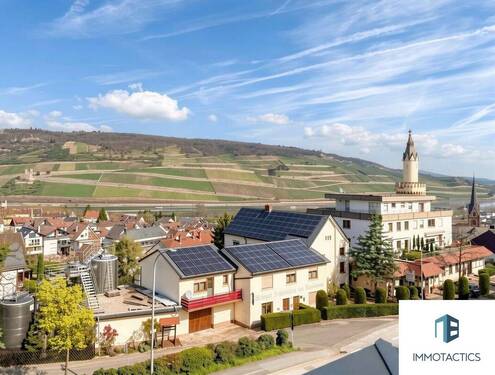 Rheinblick vom Balkon - Erstbezug Penthouse mit Rheinblick und 90 m² Dachterrasse - Provisionsfreier Wohntraum mit KfW40-QNG