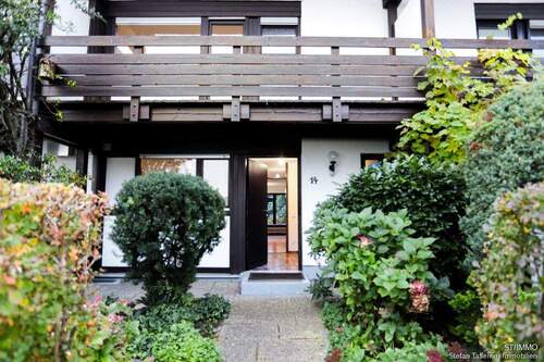 Eingangsbereich / Vorgarten - 6 Zimmer Reihenmittelhaus zum Kaufen in Aschheim