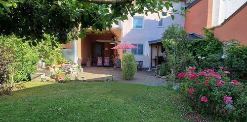 Garten Blick auf Haus 2 - Preis reduziert !! Ideal für eine größere Familie oder Wohnen und Arbeiten auf einem Grundstück