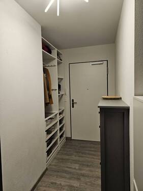 Flur - 3 Zimmer Etagenwohnung zum Kaufen in Taufkirchen