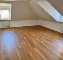 Barrierefrei! Mitten im Zentrum, großzügige 2 - Zimmerwohnung im DG - Bad Kissingen