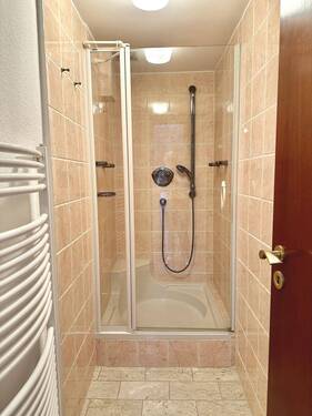 Dusche im Untergeschoss - 