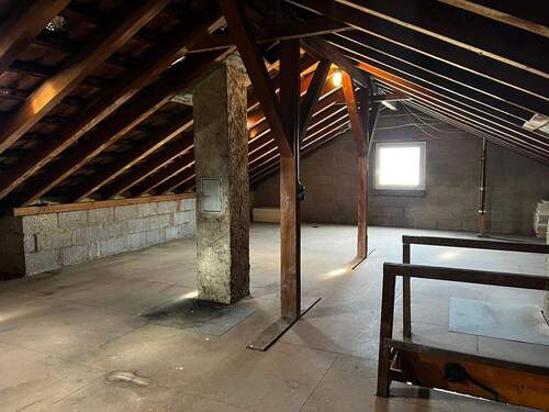 Dachgeschoss zum Ausbau geeignet - 