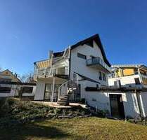 Großzügige, schicke 2 12 - 3-Zimmerwohnung m. EBK und Balkon in schöner, zentrumsnaher Lage - Filderstadt Bernhausen