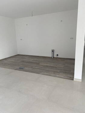 Küche offen - 3 Zimmer Etagenwohnung in Misburg