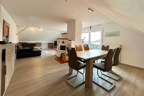 Wohn- und Esszimmer DG - 