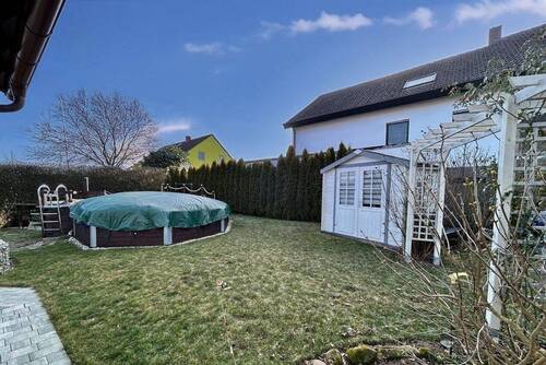 Pool (inkl. Wärmepumpe und Gegenstromanlage) - 