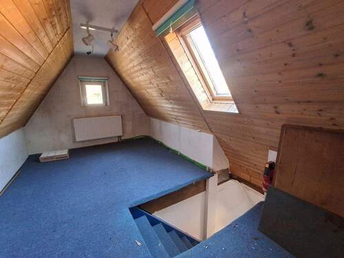 mit Fenstern Strom und Heizung - 