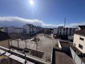 Ausblick Balkon Puiseauxplatz - Etagenwohnung mit 106,20 m&sup2; in Rodgau zum Kaufen