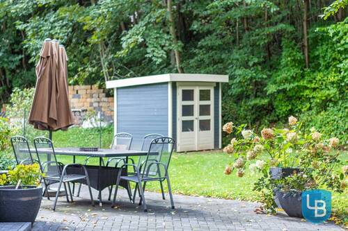 Holzschuppen im Garten - 