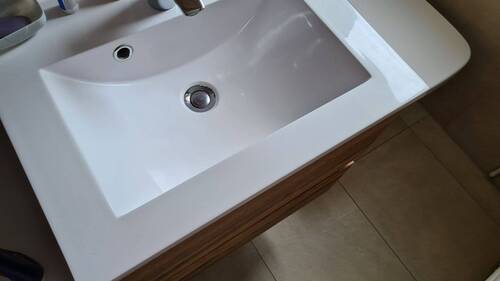 Waschtisch - 3 Zimmer Etagenwohnung zum Kaufen in Neukieritzsch